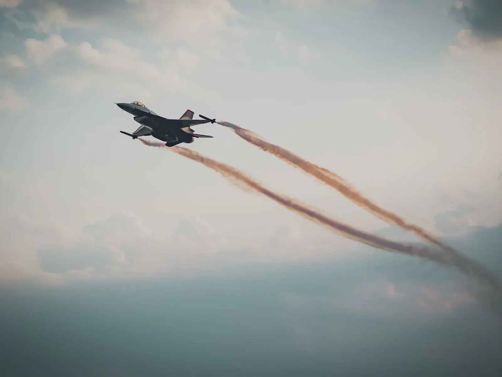 Fighter jet