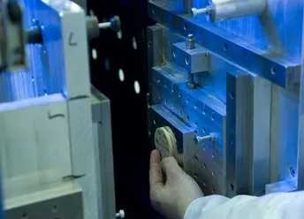 Hot plate welding of thermoplastic components at Gemini